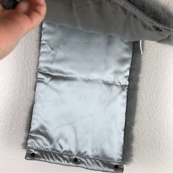 Banana Republic Faux Fur Neck Warmer - Picture 2 of 8